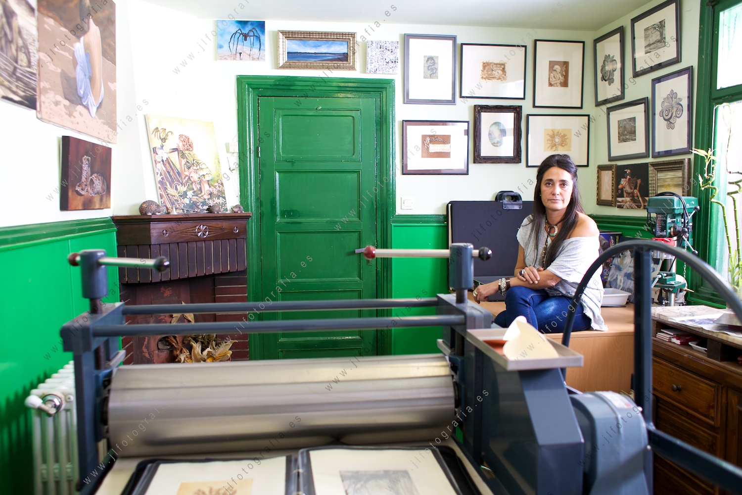 Nerea Gamarra en su taller de grabado