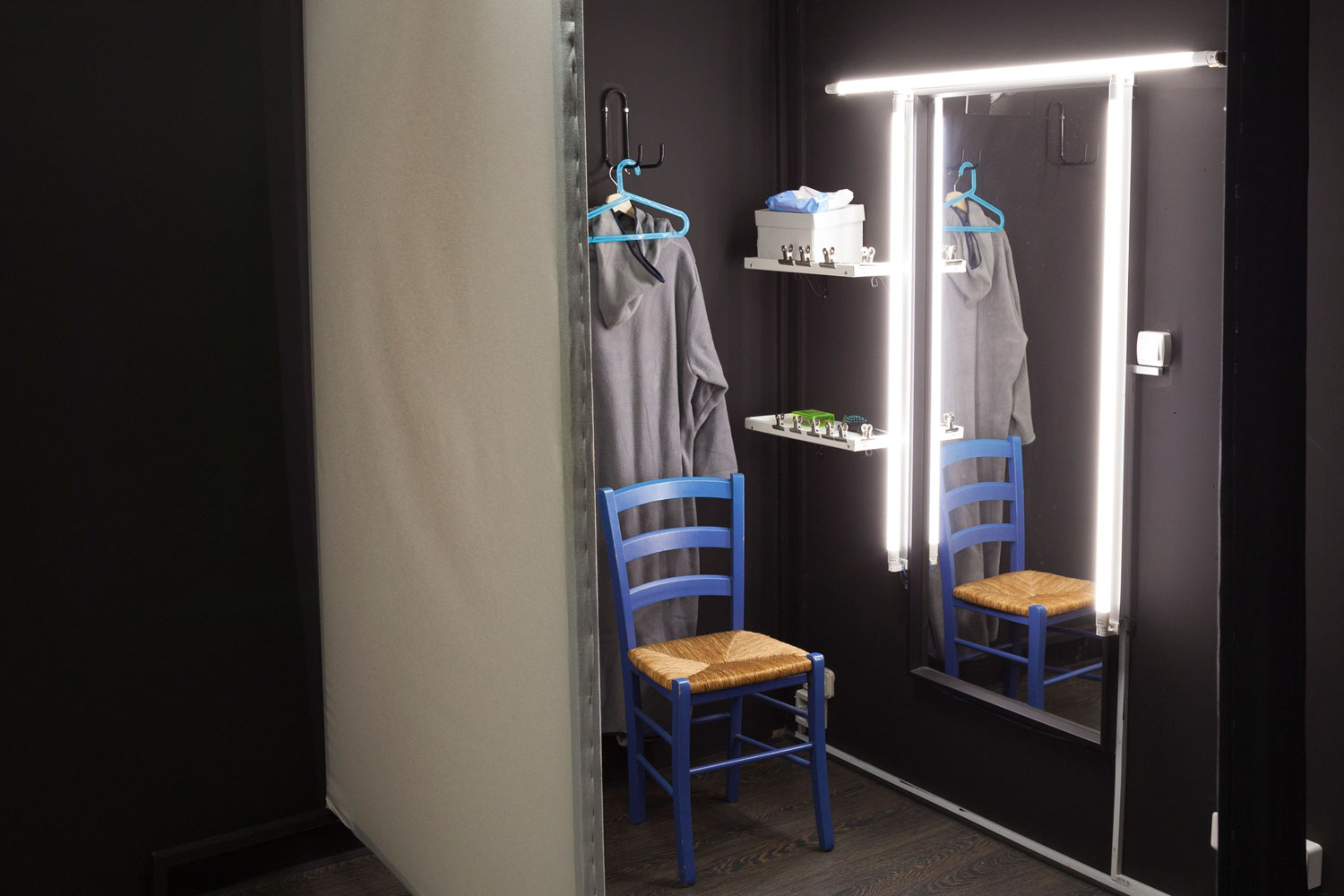 Vestidor en el estudio fotográfico Nerekopi para ofrecer la intimidad adecuada