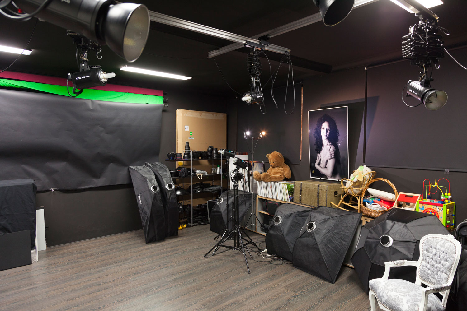 Estudio fotográfico Nerekopi con complementos y atrezo