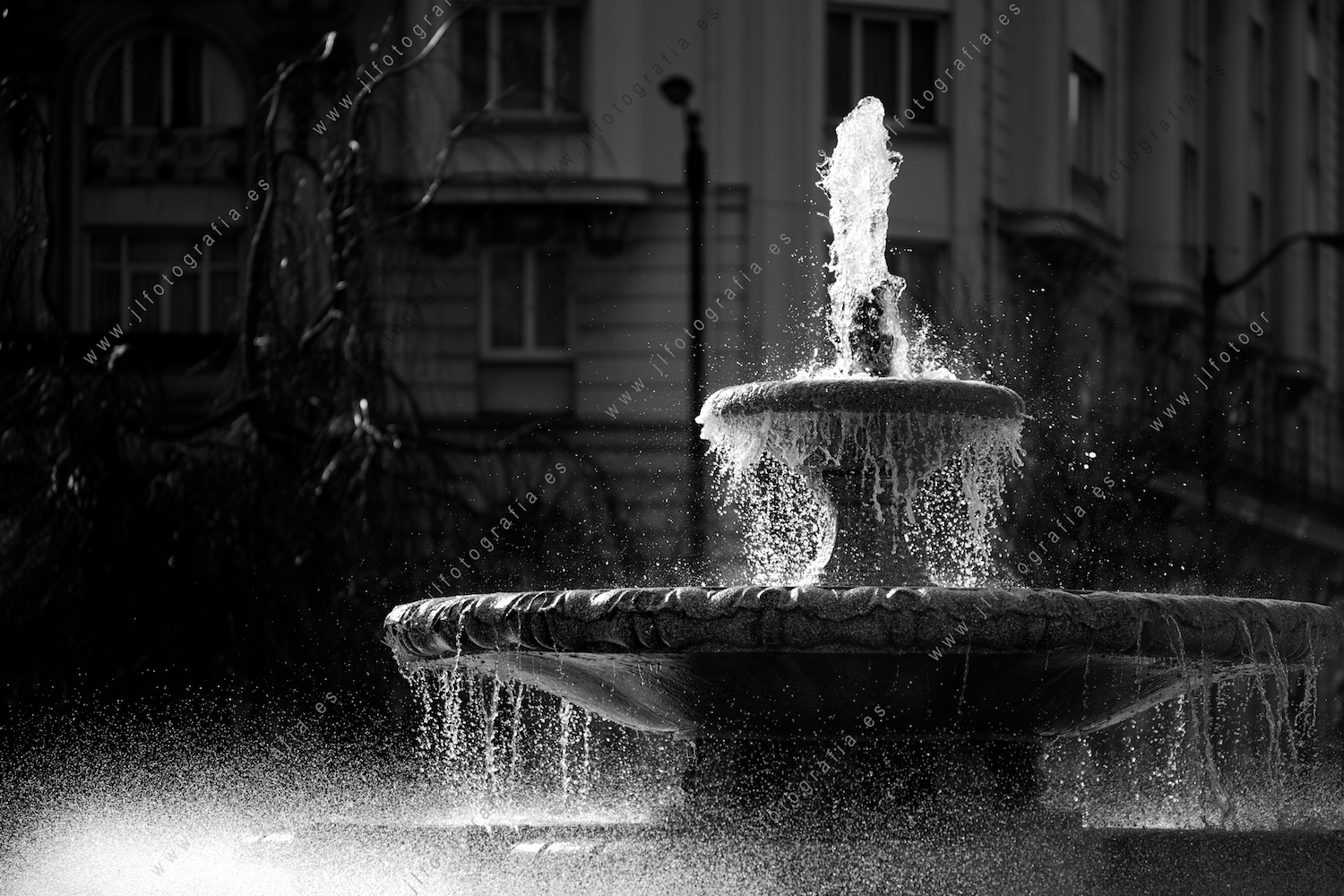 Vista 1 de la fuente de Moyua