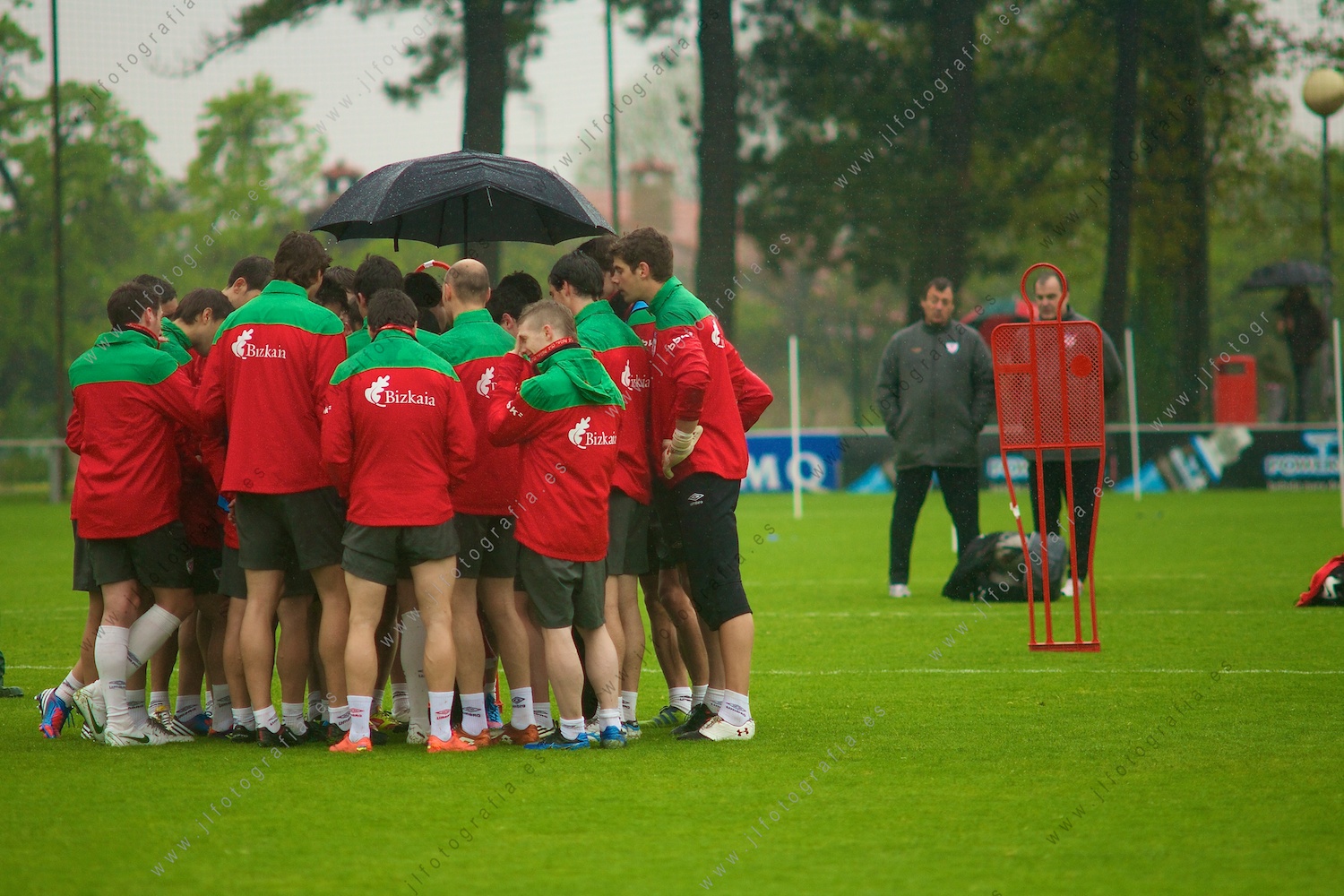 Equipo reunido en Lezama.