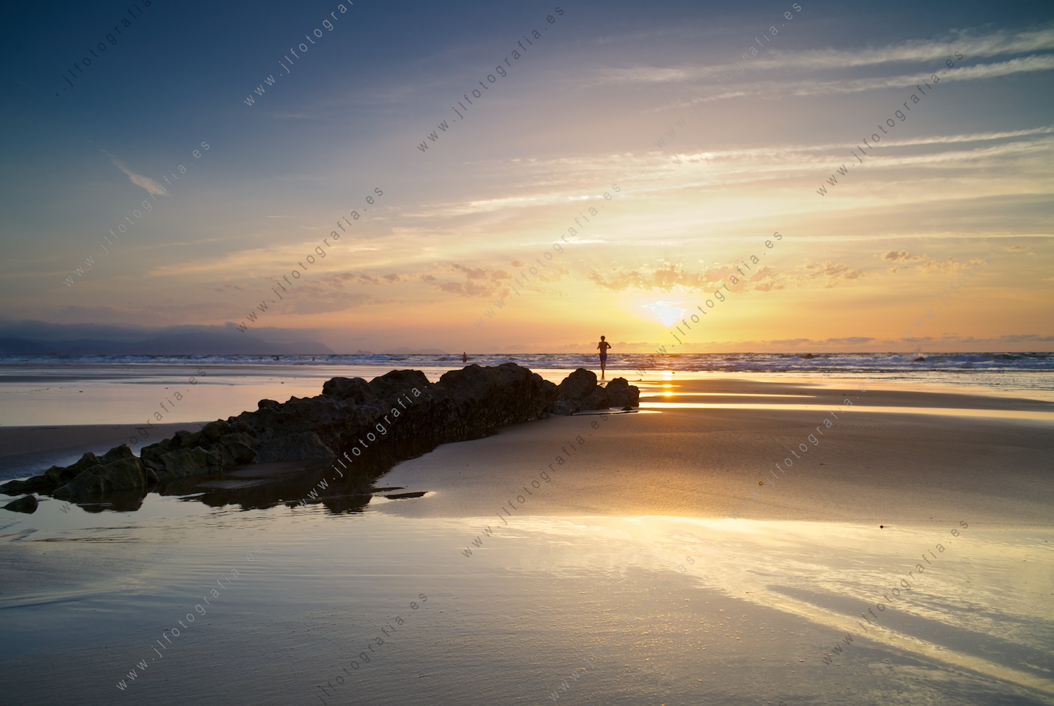 Rocas y mar