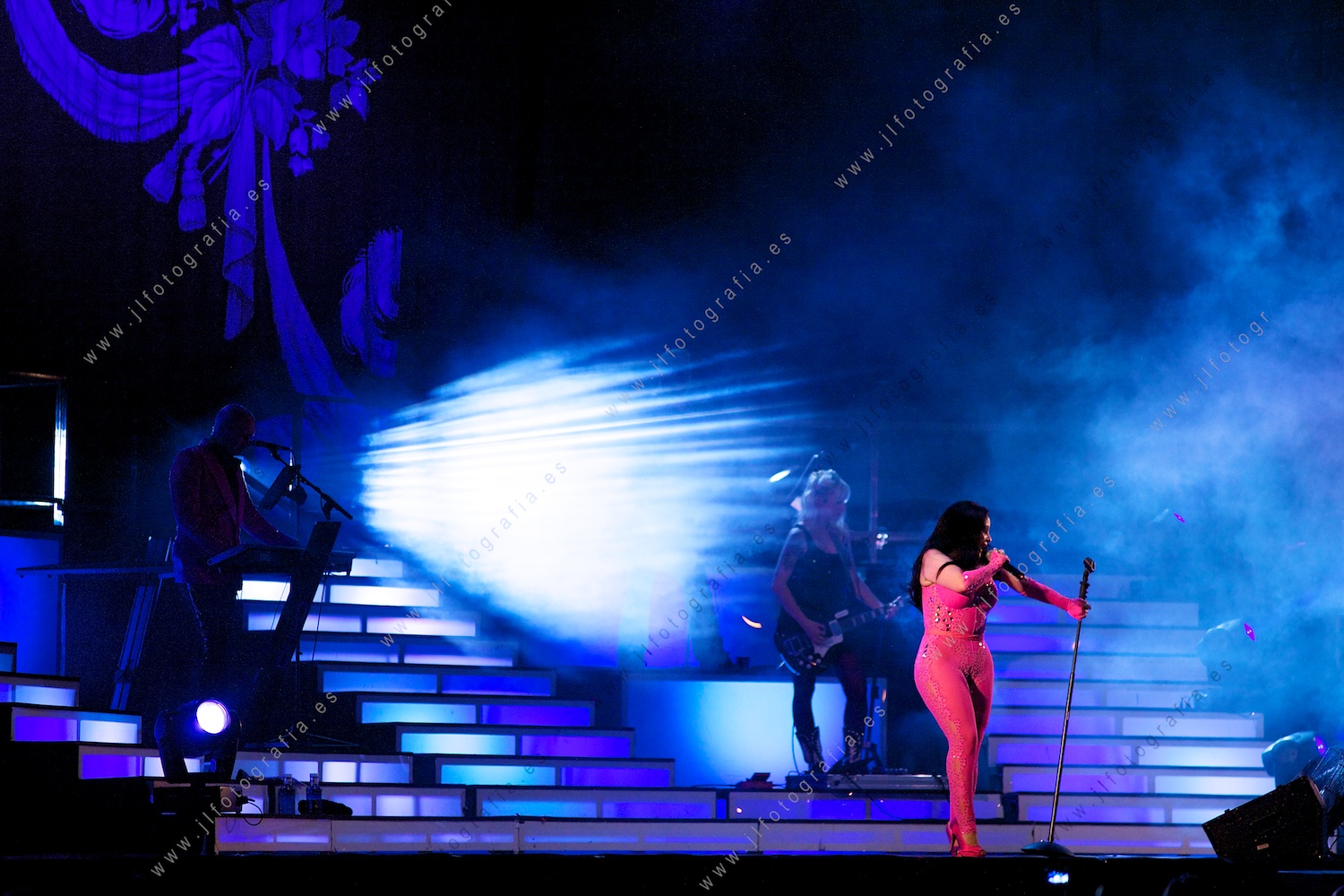 Alaska en escenario