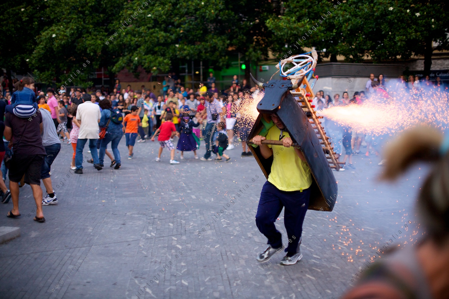 Toro de fuego que viene