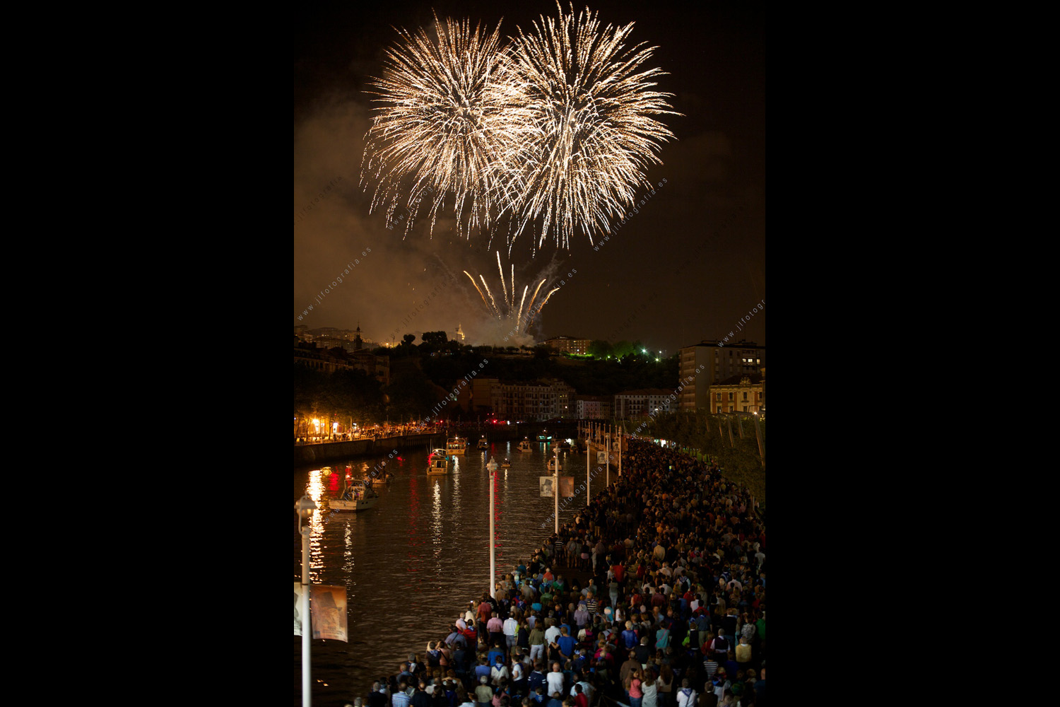 Fuegos artificiales desde la pasarela Calatrava.