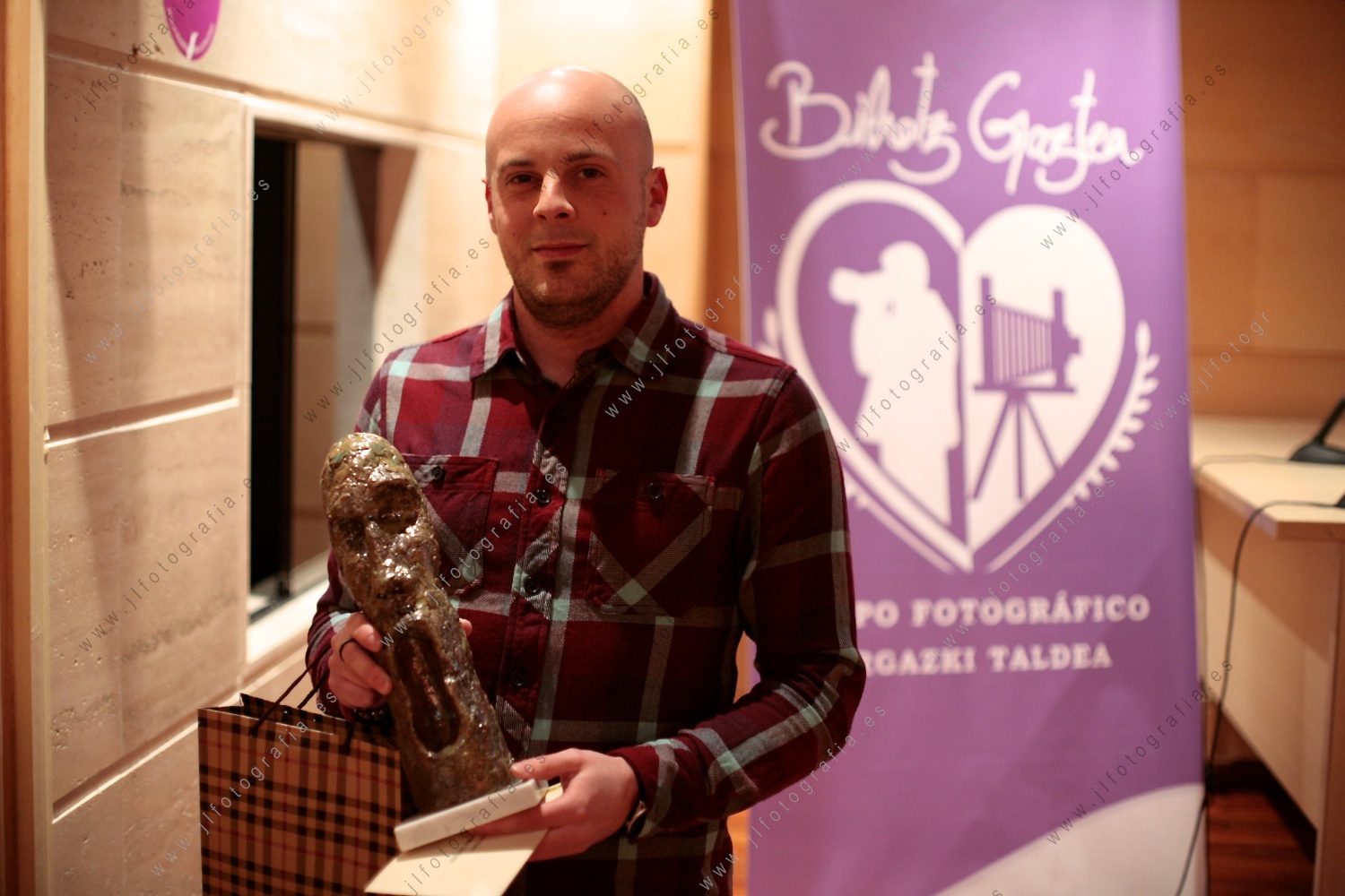 ganador del Primer premio del concurso Ikusi Makusi