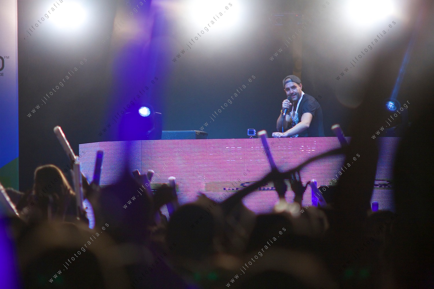 Uno de los dj de la Máxima FM en Barakaldo