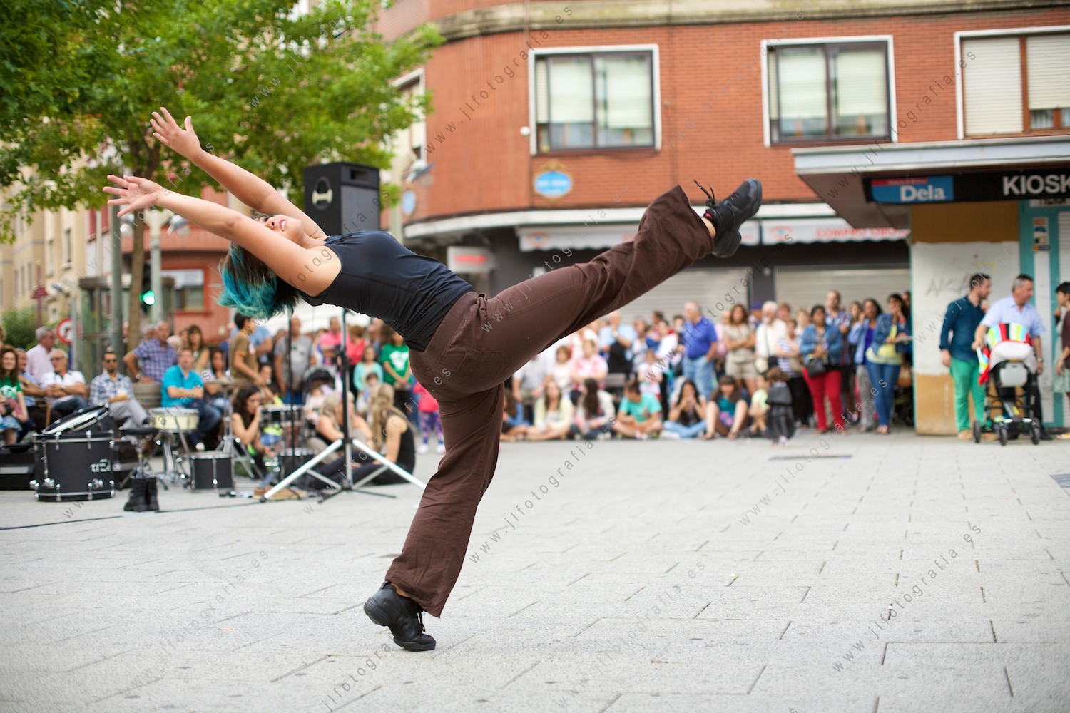 Baile expresivo y de danza de la actuación de Tred dance en Barakaldo