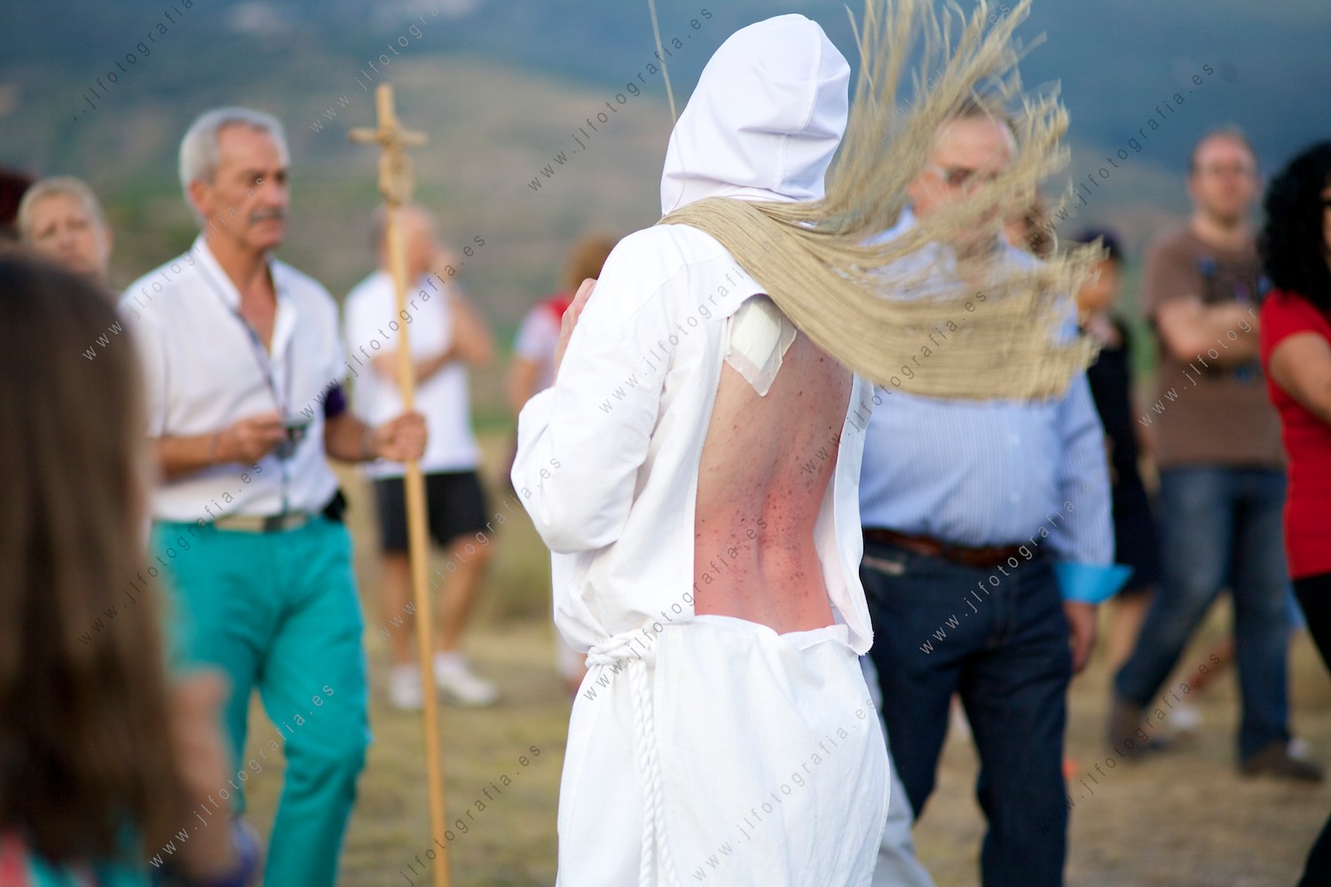 Uno de los Picaos, dándose latigazos en la procesión religiosa de san Vicente de la Sonsierra