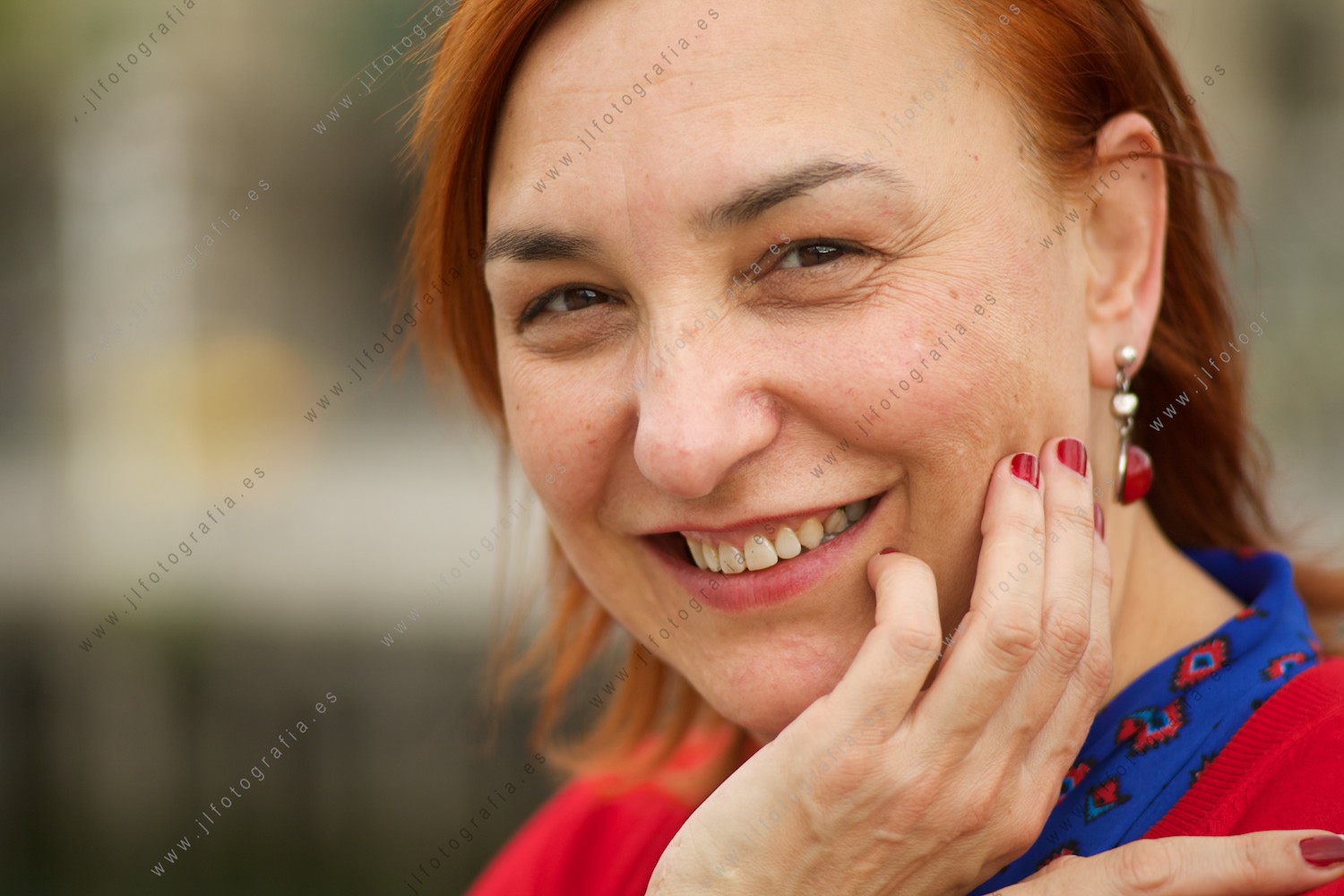 Carmen Muñoz, periodista, miembro de EQUO y concejala de Udalberri,en primer plano