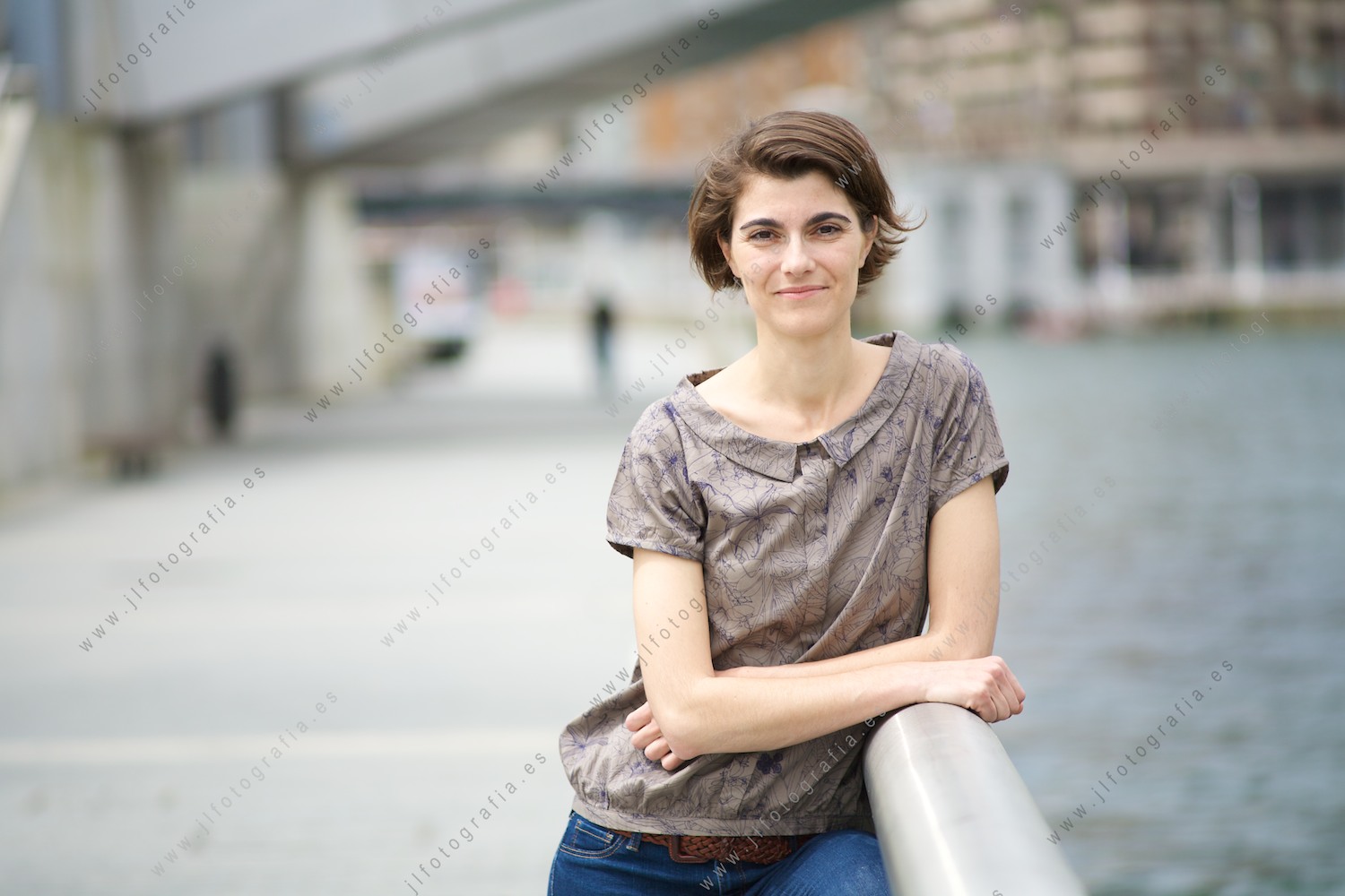 Rosa Martínez, coportavoz federal de EQUO en el paseo de Abando Ibarra en Bilbao