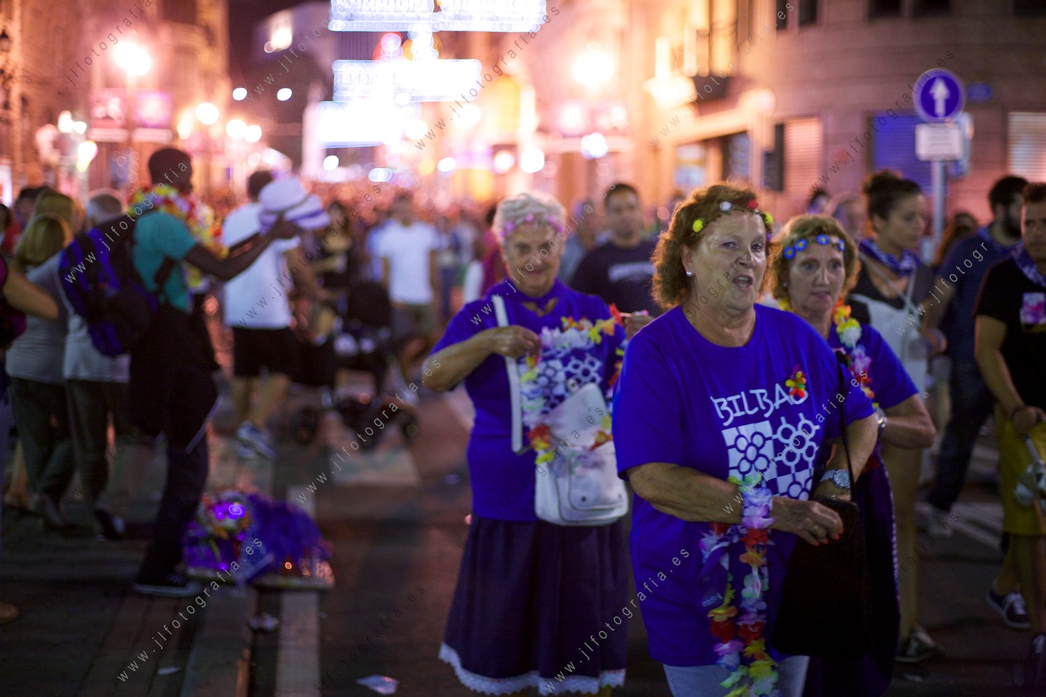 Las señoras mayores disfrutan de las fiestas de Bilbao igual que las jovenes en Aste Nagusia