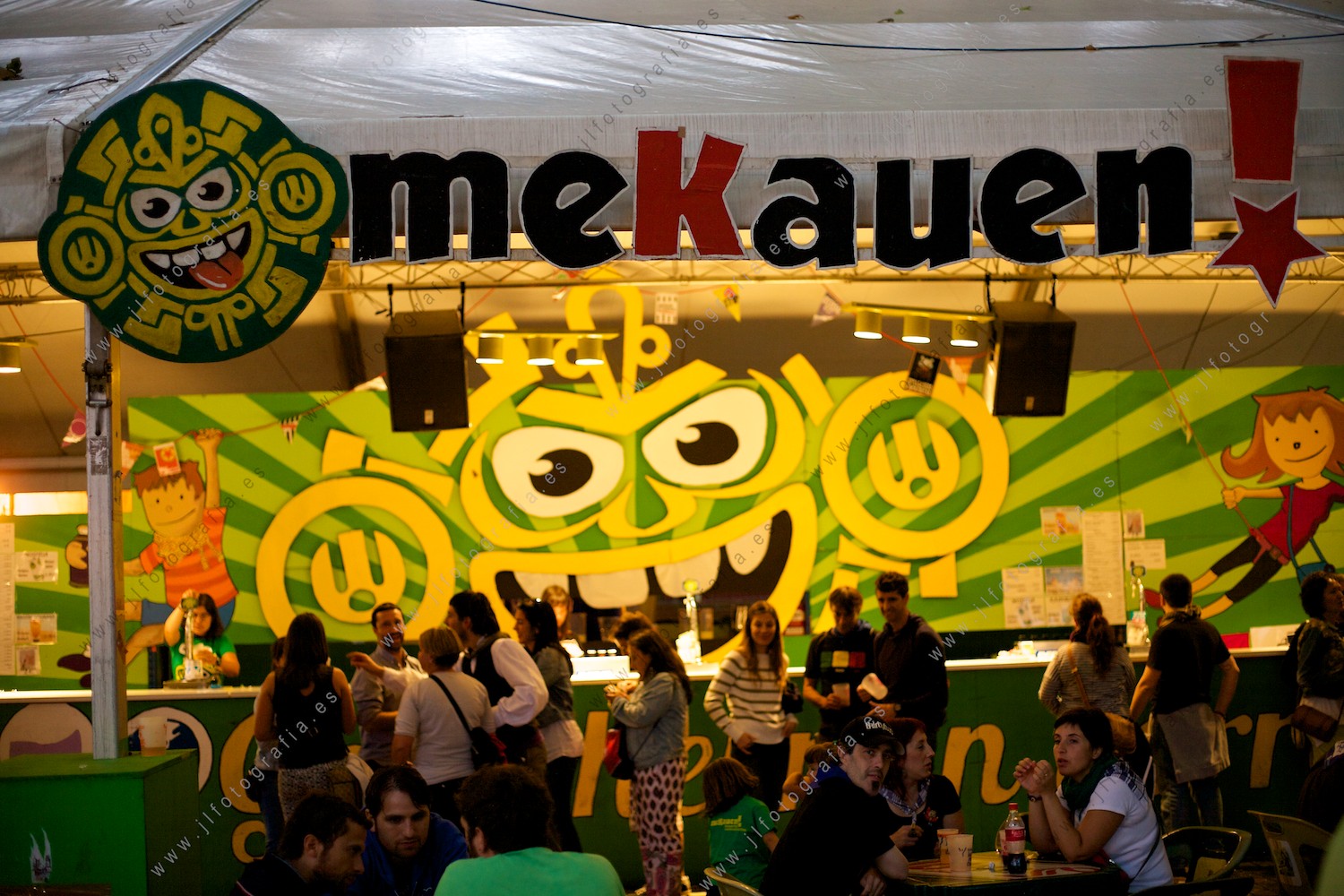 Mekauen! una de las txoznas tradicionales de todas las fiestas de aste nagusia de Bilbao