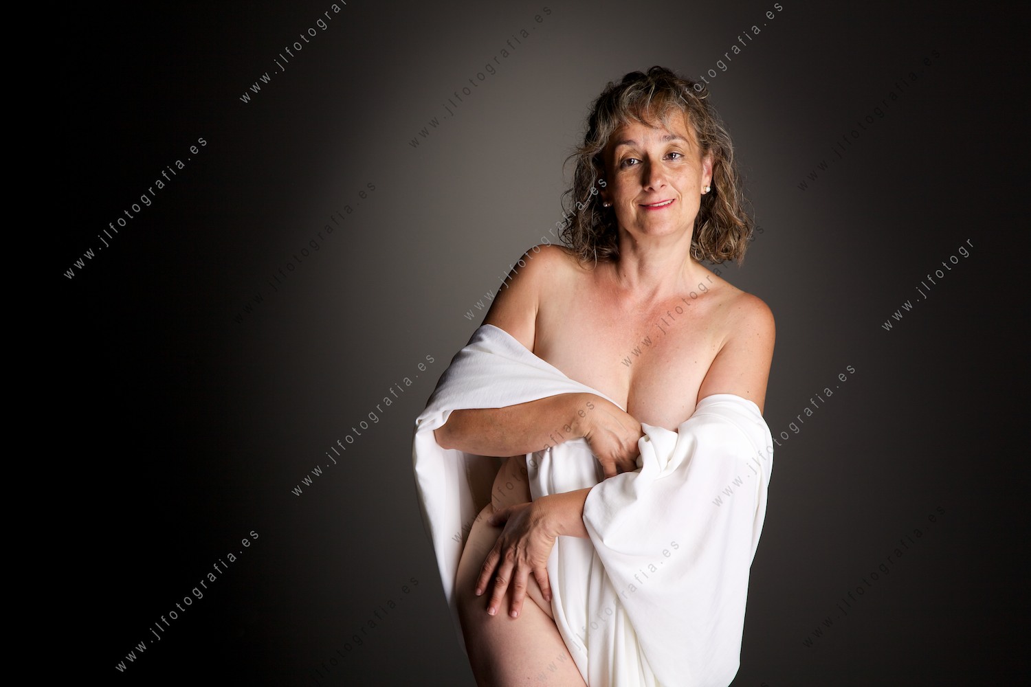 Fotografía de retrato de mi proyecto personal ,Nosotras Mujeres, retrato 1 plano medio 2.