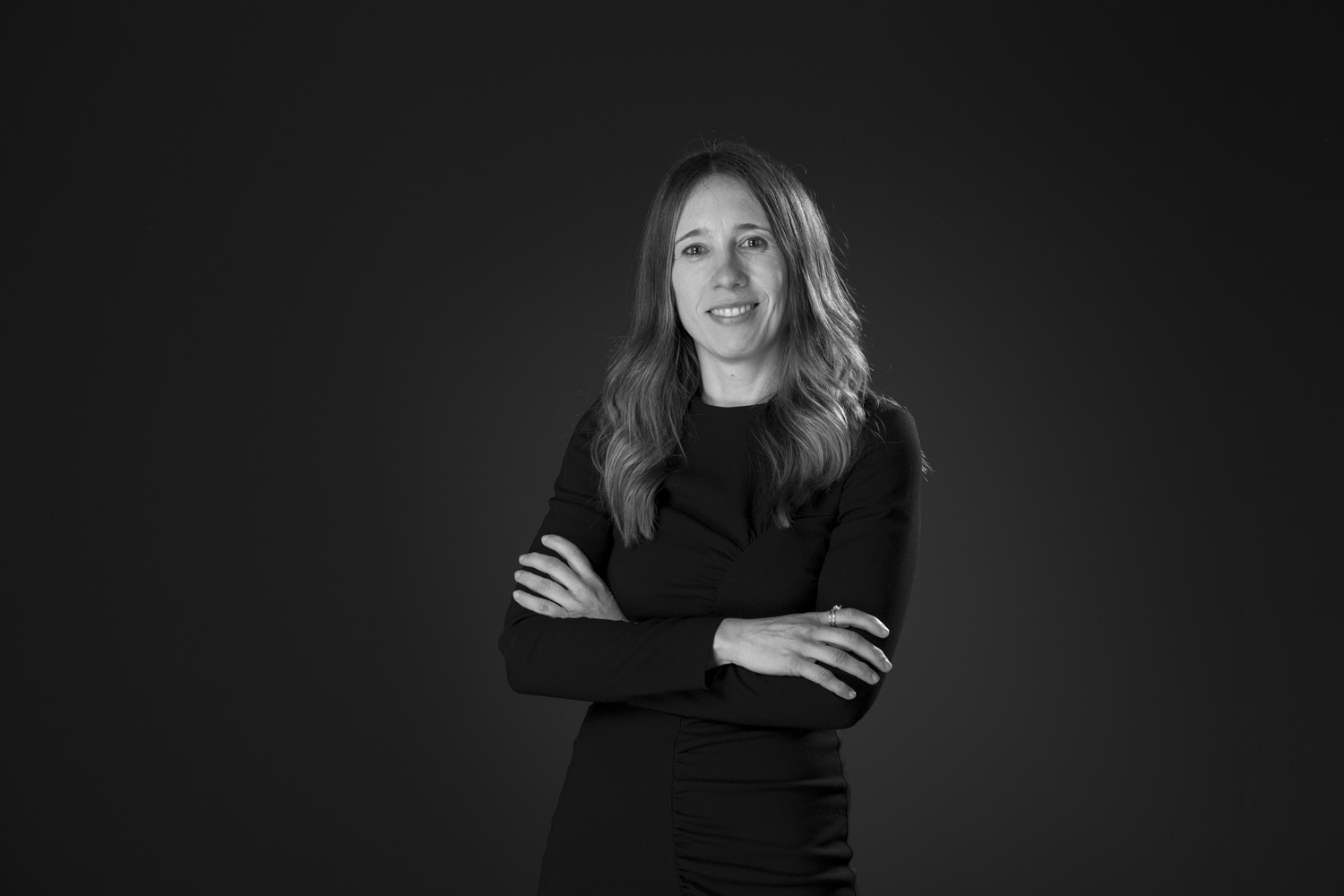 Fotografía en blanco y negro de Retrato de estudio en Nerekopi a una señora.