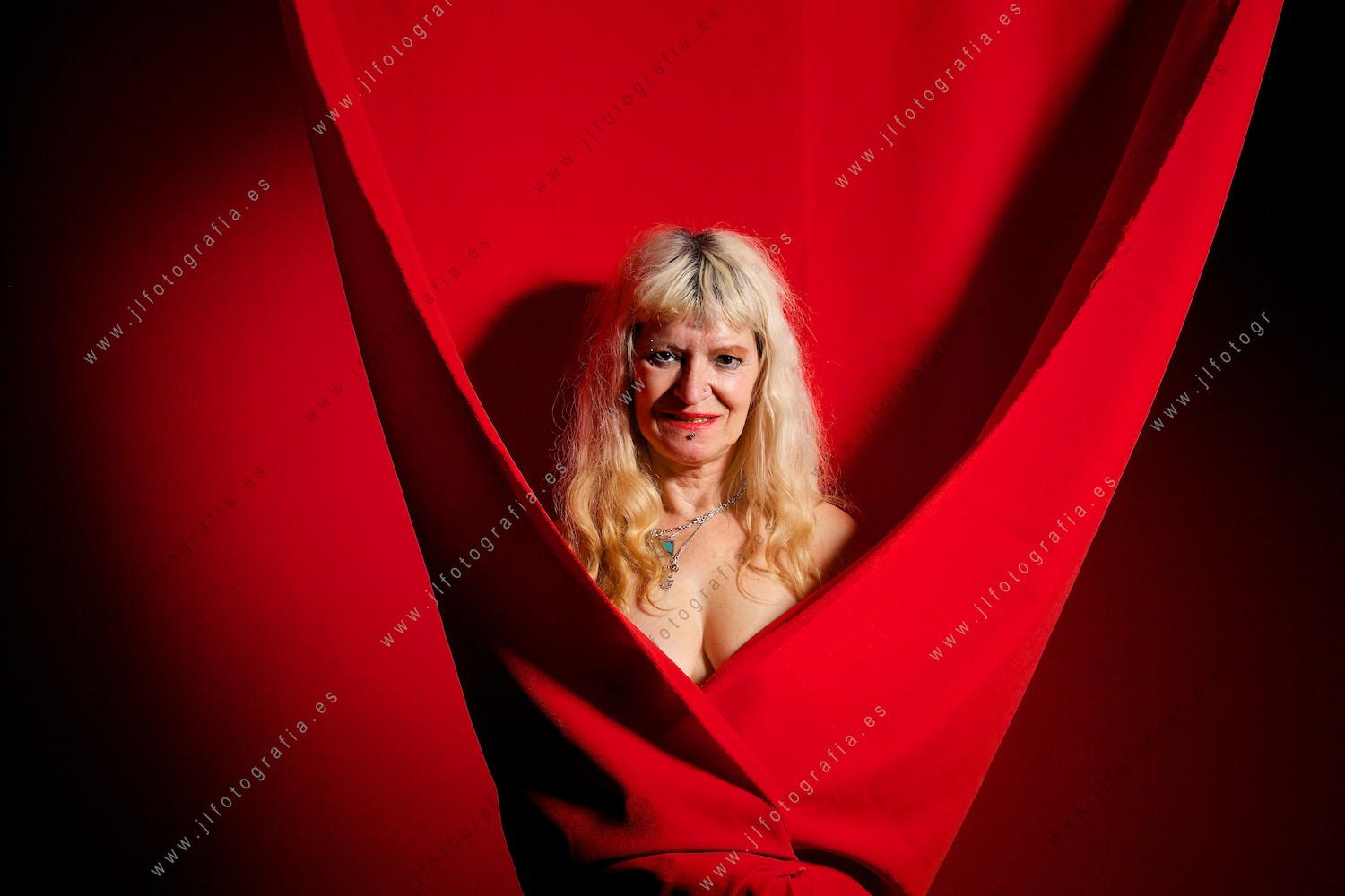 Fotografía de retrato de mi proyecto personal ,Nosotras Mujeres, retrato 04.