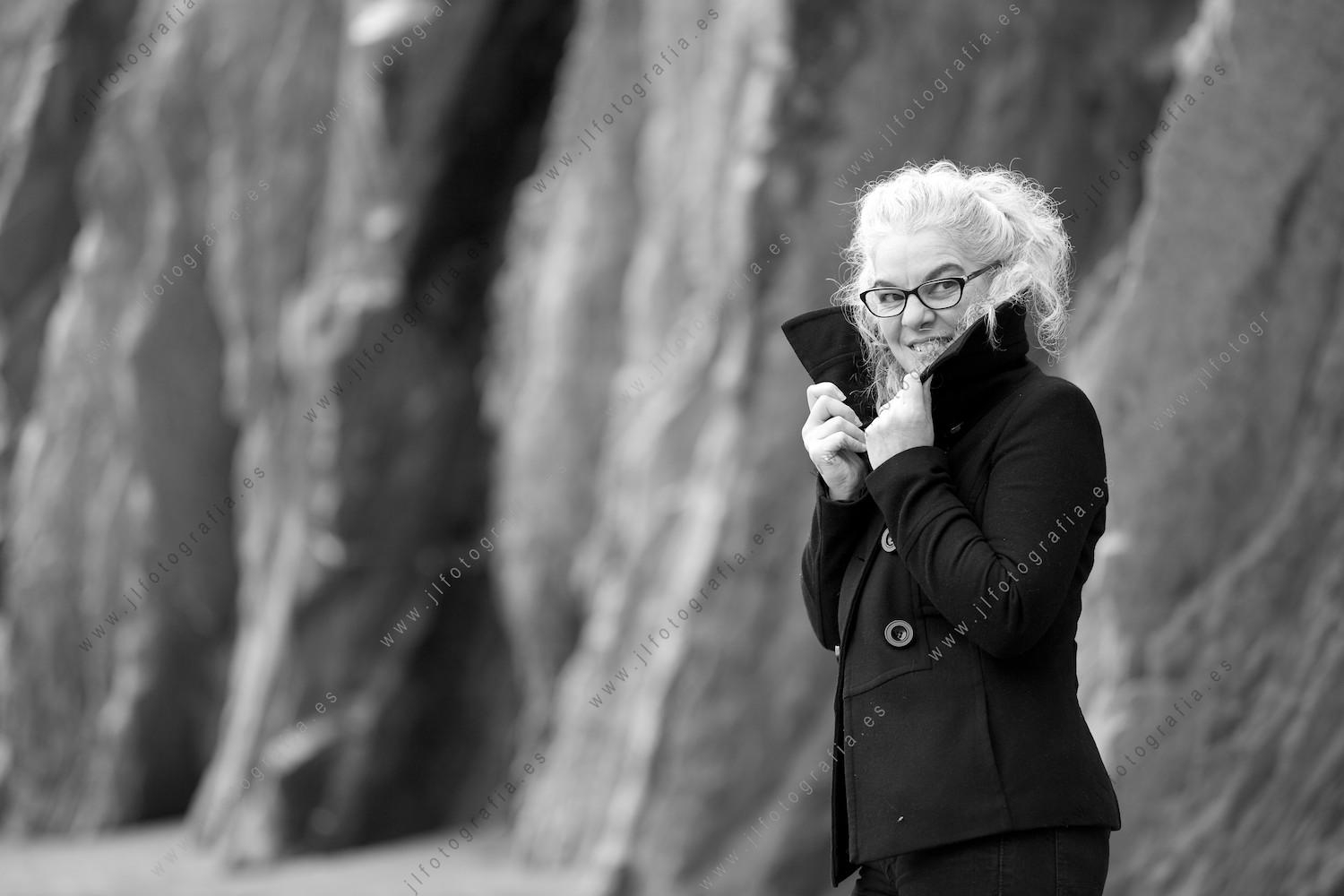 Retrato de Nerea Briones en la playa de la Muriola en Barrika.